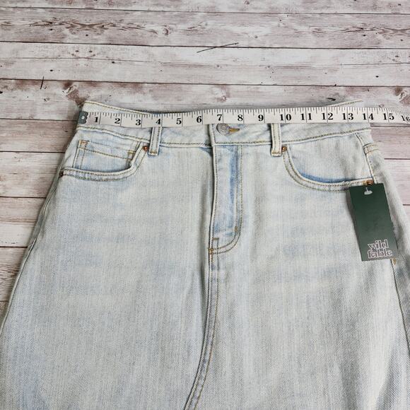 Wild Fable Distressed Denim Mini Skirt Size 4 NWT - Picture 7 of 9